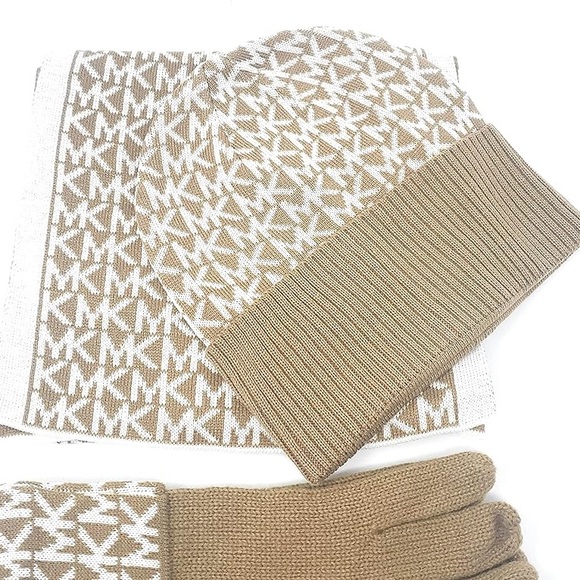 Michael Kors Women's Logo Scarf, Hat set, Camel/Cream * GLOVES NOT INCLUDED * - Picture 1 of 6
